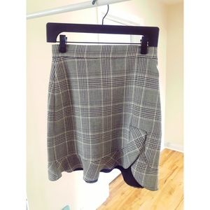 Plaid high-rise split mini skirt💕